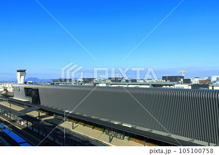 【熊本県】リニューアルした阿蘇くまもと空港 105100758