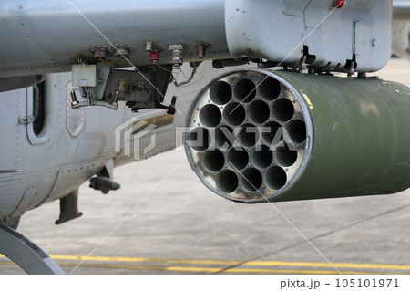 ミサイルポット　攻撃ヘリの武装　 105101971