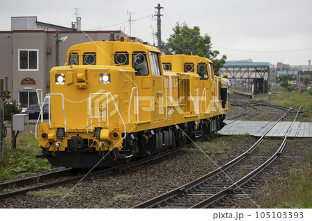 宗谷本線南稚内駅で入換作業中のDE15 105103393