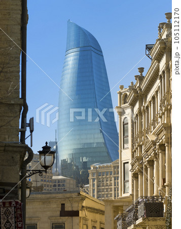 アゼルバイジャン・バクーの旧市街とフレイムタワー / Baku, Azerbaijan 105112170