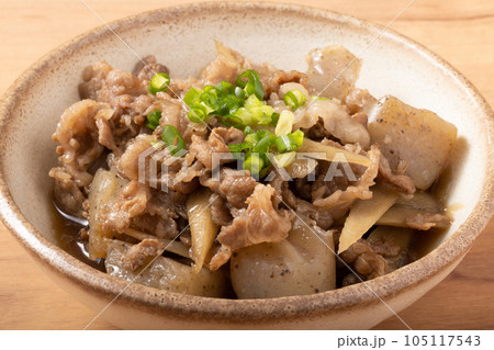 牛肉とごぼうとコンニャクの甘辛煮 牛肉とごぼうとコンニャクの甘辛煮 105117543