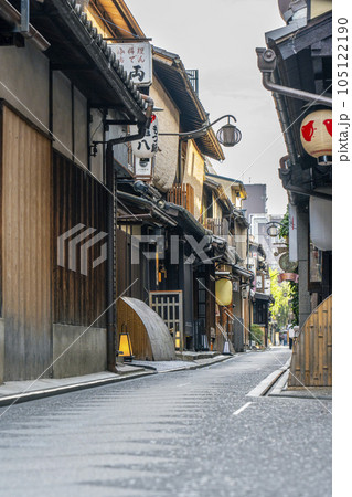 風情を感じる京都の先斗町 風情を感じる京都の先斗町 105122190