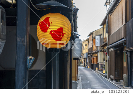 風情を感じる京都の先斗町 105122205