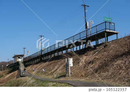 陸羽西線　羽前前波駅 105122357