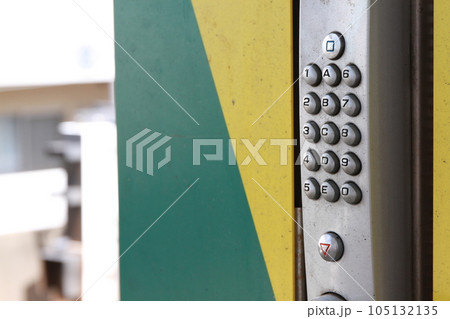 東京メトロ東西線妙典駅の「キーレス錠」 105132135