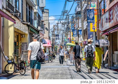 東京都大田区の都市風景　大岡山駅 105132455