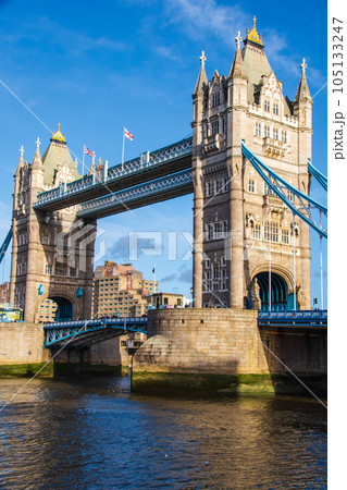 イギリスのタワーオブロンドンの風景 イギリスのタワーオブロンドンの風景 105133247