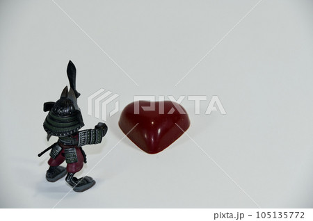 バレンタインチョコと鎧武者 105135772