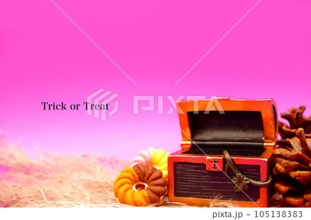 ハロウィンの紫イメージ 105138383
