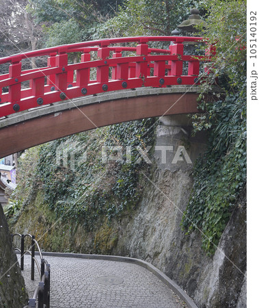 江ノ島の赤い橋 105140192
