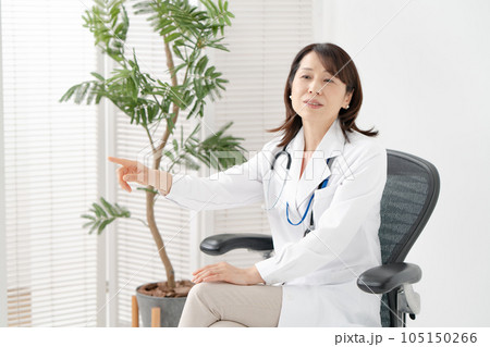 白衣の女性 医療 白衣の女性 医療 105150266