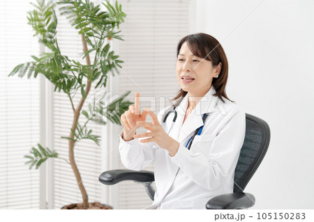 白衣の女性　医療 105150283
