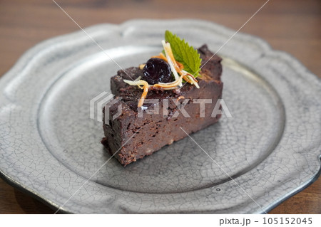 ハーブとココナッツのチョコレートテリーヌ断面 ハーブとココナッツのチョコレートテリーヌ断面 105152045
