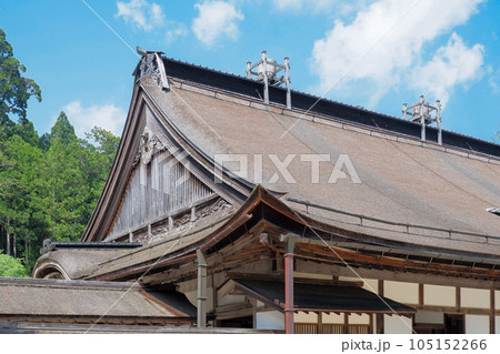 青空に映える本堂 青空に映える本堂 105152266