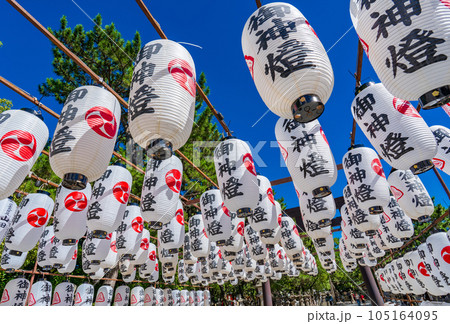 兵庫県西宮市　真夏の西宮神社の御神燈 105164095