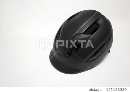 自転車用ヘルメット(黒、艶消し、白背景) 自転車用ヘルメット(黒、艶消し、白背景) 105168380