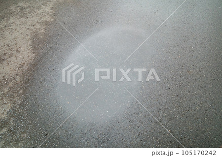 道路の水たまり 105170242