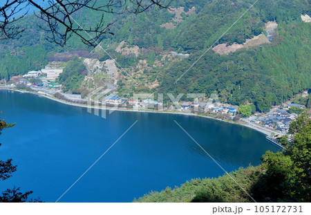 湖北の隠里、菅浦の景観（奥琵琶湖パークウェイから） 105172731