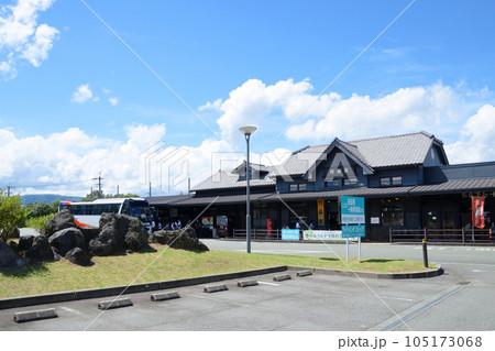 夏の阿蘇駅 105173068