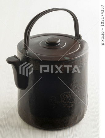 火鉢 105174337