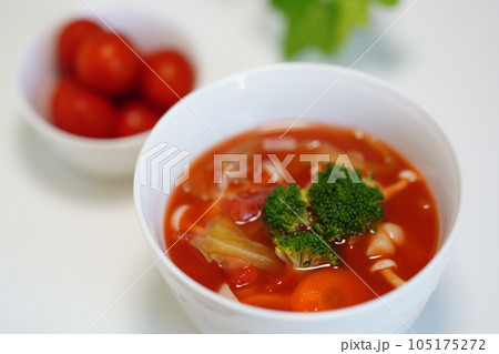 野菜たっぷりのスープ 105175272