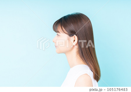 若い女性のビューティ 105176483