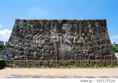 富山県富山市、富山城の石垣 105177524