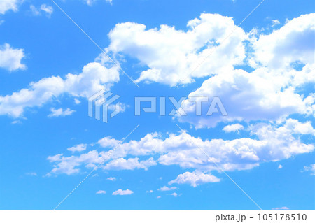 青空と雲　背景・テクスチャ 105178510
