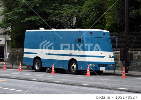 警視庁第一機動隊の常駐警備車 105178527