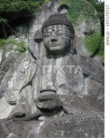 千葉県の鋸山日本寺にある大仏(薬師瑠璃光如来) 千葉県の鋸山日本寺にある大仏(薬師瑠璃光如来) 105179727