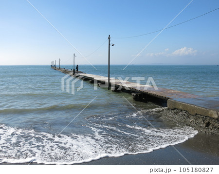 南房総市富浦町の原岡海岸にある岡本桟橋（原岡桟橋） 105180827