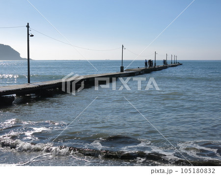 南房総市富浦町の原岡海岸にある岡本桟橋（原岡桟橋） 105180832