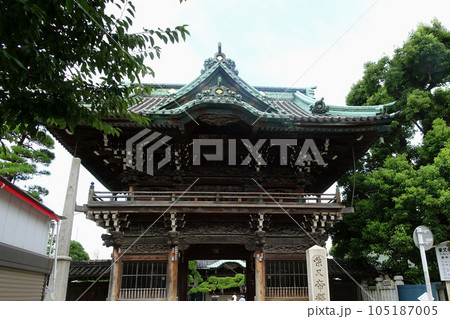 柴又帝釈天の二天門【題経寺】東京都葛飾区 105187005