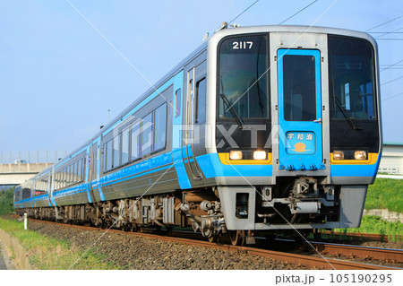 JR四国　特急「宇和海」（2000系） 105190295