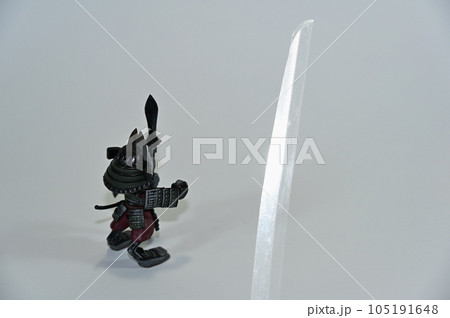 鎧武者と日本刀 鎧武者と日本刀 105191648