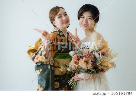 花嫁と振袖の友人イメージ 105191794