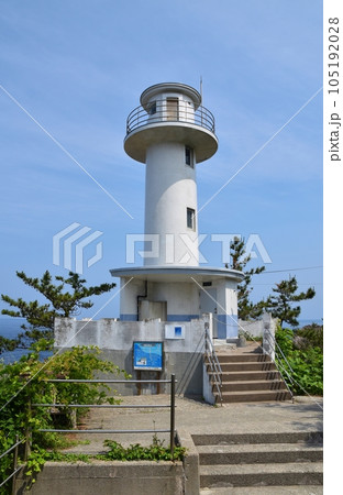 初夏の佐渡大崎灯台 新潟 初夏の佐渡大崎灯台 新潟 105192028