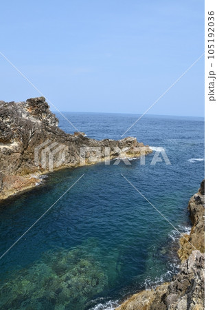 初夏の尖閣湾の風景 新潟 初夏の尖閣湾の風景 新潟 105192036