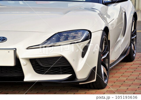 自動車イメージ　トヨタGRスープラのフロントマスク 105193636