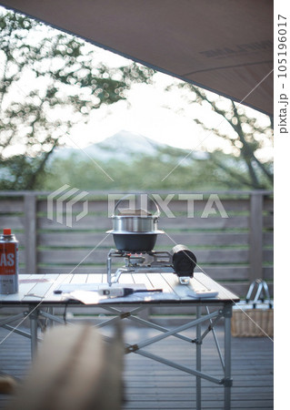 筑波山の見えるキャンプ場でご飯を炊く 筑波山の見えるキャンプ場でご飯を炊く 105196017