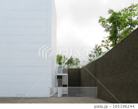屋外通路 105196244