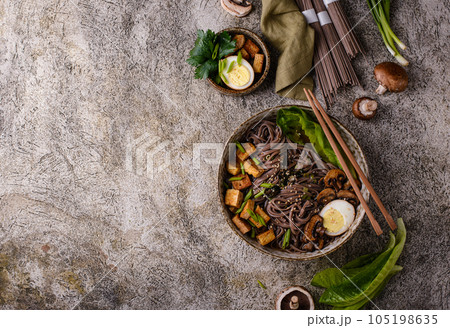 Soba noodle with tofu and mushroom 105198635