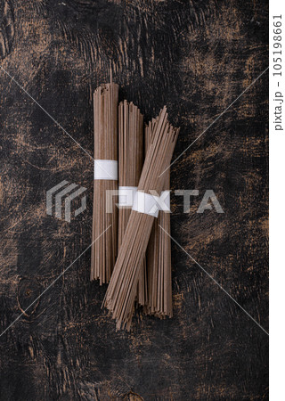 Raw soba noodles and cooking ingredient 105198661