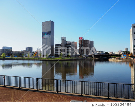 名古屋の中川運河の景色 105204494