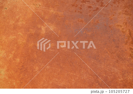 古い銅板の背景素材_引っ掻き傷のついた金属テクスチャ 古い銅板の背景素材_引っ掻き傷のついた金属テクスチャ 105205727