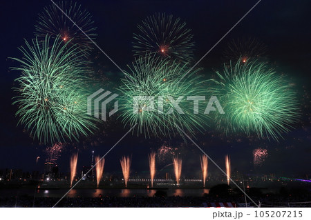 足立の花火:2023年(荒川土手:東京都足立区) 足立の花火:2023年(荒川土手:東京都足立区) 105207215