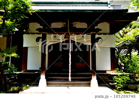 東京都中央区 於岩稲荷田宮神社の社殿 東京都中央区 於岩稲荷田宮神社の社殿 105209748