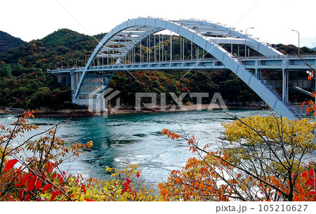 瀬戸内海の長大橋 来島海峡大橋 瀬戸内海の長大橋 来島海峡大橋 105210627