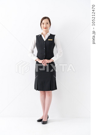 ビジネス　制服の女性 105212470
