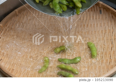 枝豆　茹でこぼす 105213090